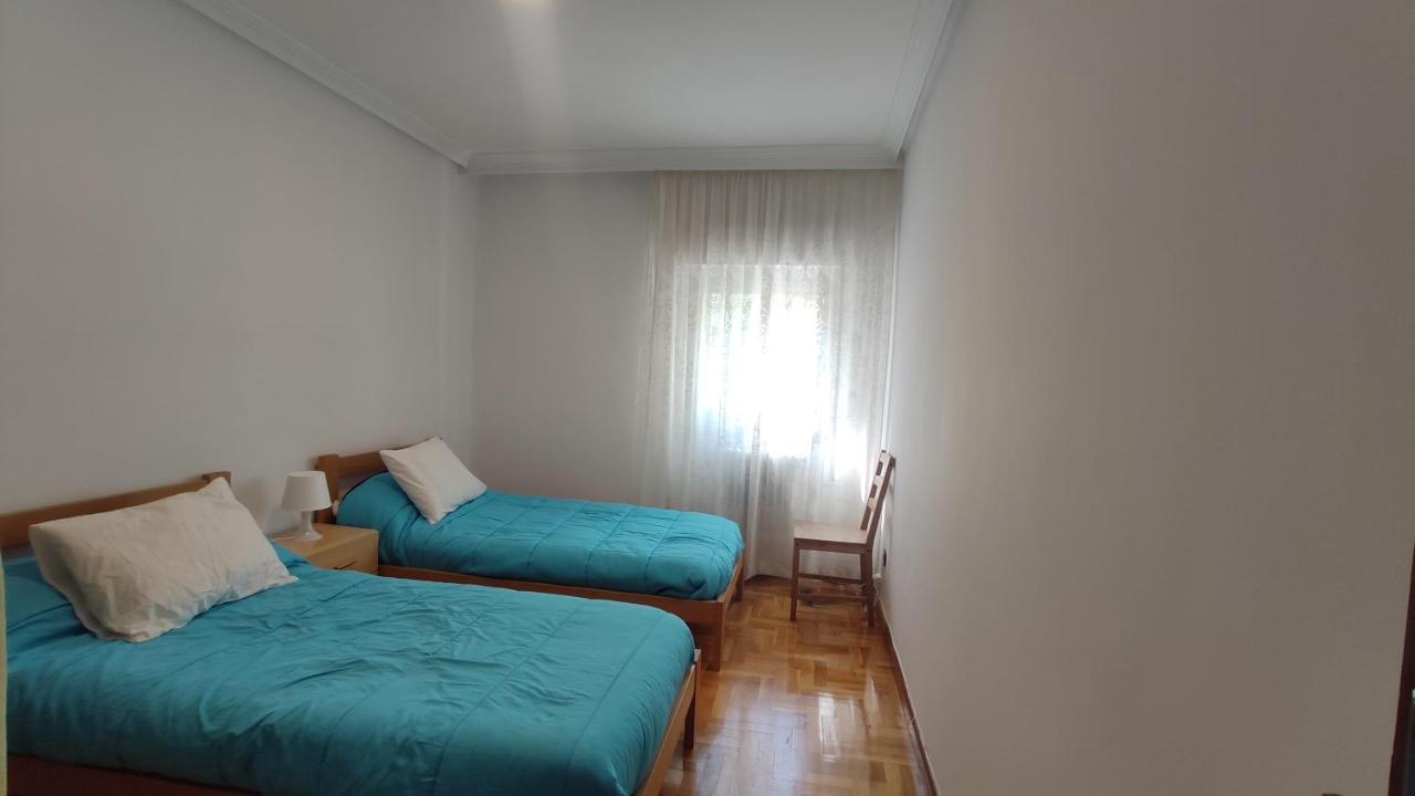 Apartamento Pamplona A 10 Minutos Del Centro Luaran gambar