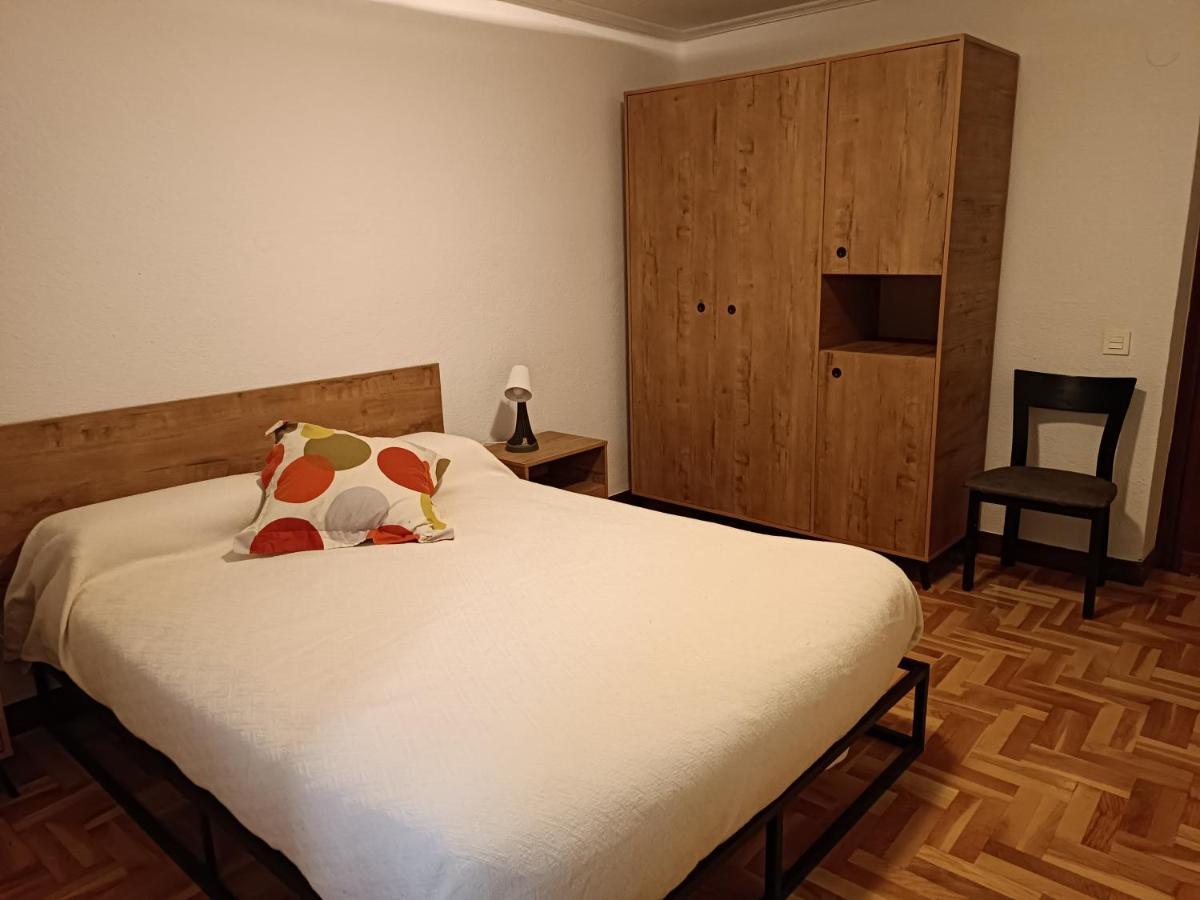 Apartamento Pamplona A 10 Minutos Del Centro Luaran gambar