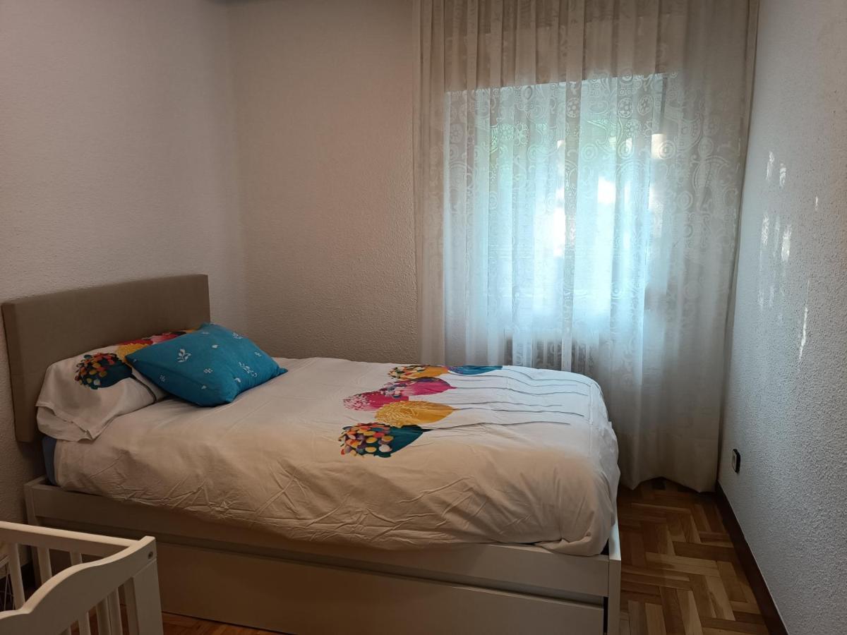 Apartamento Pamplona A 10 Minutos Del Centro Luaran gambar