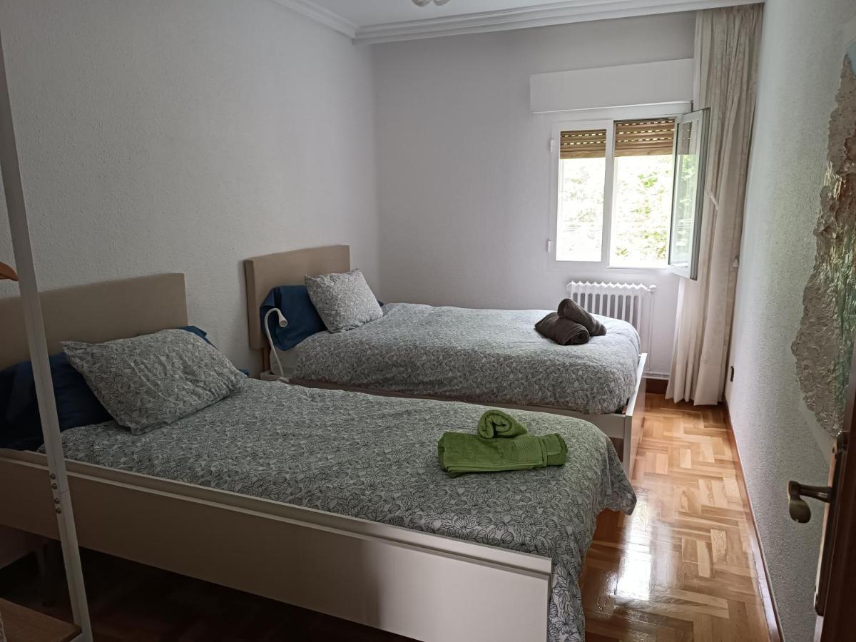 Apartamento Pamplona A 10 Minutos Del Centro Luaran gambar
